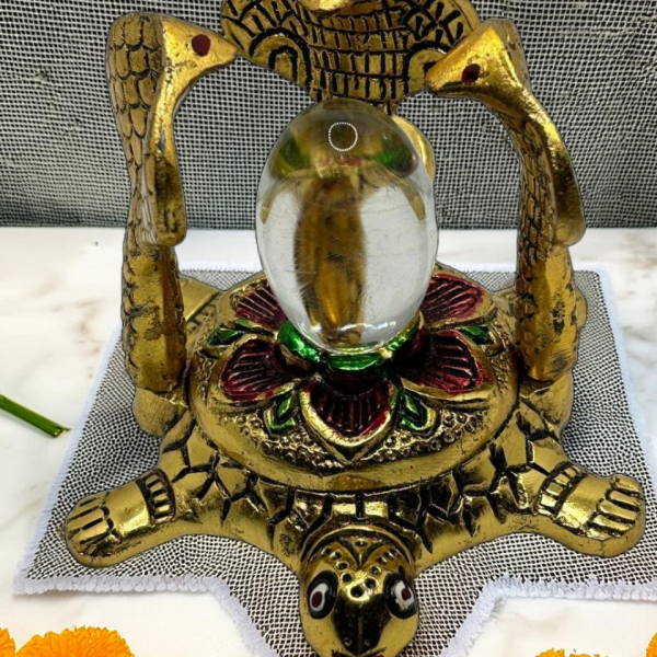 🐢 Turtle Figurine with Cobras and Central Crystal - Features & Benefits 🐍✨